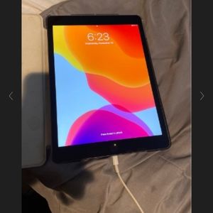 7th generation gently used Apple Ipad